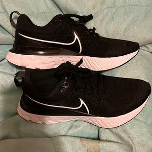 Nike React Infinity Run Flyknit 2 Low Womens Shoes Grey CT2423-002 Brand New